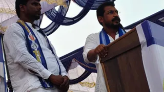 आरडी इंटर कॉलेज सुचित्तागंज में आयोजित सभा को संबोधित करते आजाद समाज पार्टी के राष्ट्रीय अध्यक्ष व सांसद चंद्रशेखर
