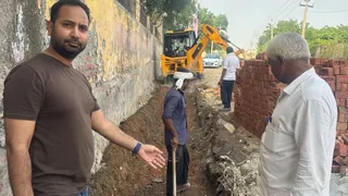 दनकौर में बाईपास रास्ता बनना शुरू हुआ। सौ- राहगीर