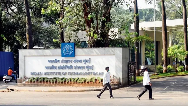 IIT बॉम्बे सुसाइड केस में प्रोफेसर के खिलाफ केस दर्ज, परिवार ने जातिगत भेदभाव का लगाया आरोप