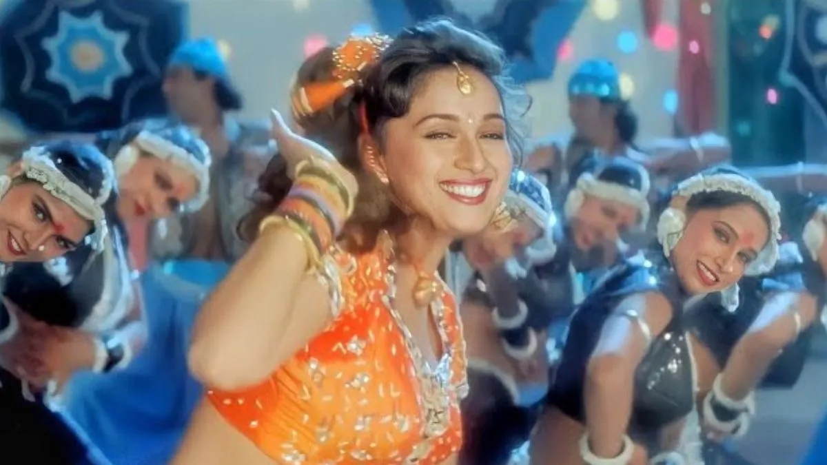 mera piya ghar aaya song (1)
