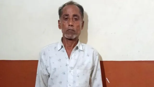 रामपुर में पुलिस मुठभेड़ में गोकशी के आरोपी चाचा-भतीजे गिरफ्तार, पैर में गोली लगने से एक घायल

