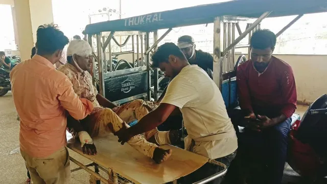 45 लाख रुपये खर्च, फिर भी चादर नसीब नहीं; DMCH में ट्राली पर घूम रहा संक्रमण