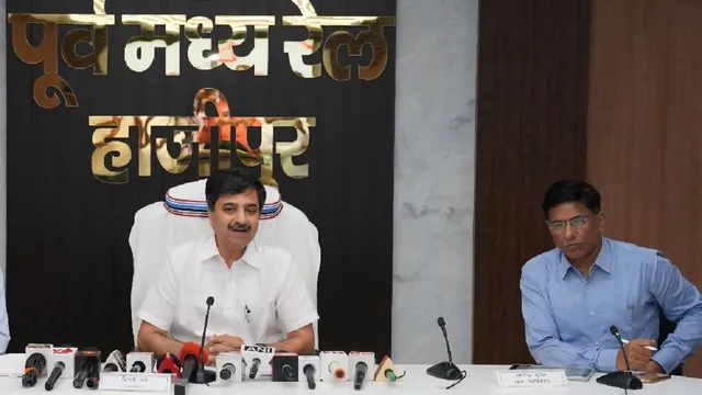 त्योहारी भीड़ से निपटने को East Central Railway चलाएगा स्पेशल ट्रेनें, प्रमुख स्टेशनों पर बनेंगे होल्डिंग एरिया
