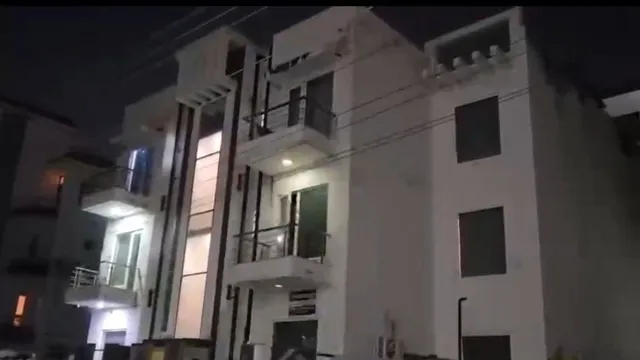 PG से वेबसाइट-WhatsApp के जरिए देह व्यापार के कस्टमर तलाशते थे पति-पत्नी, किसके संरक्षण में चल रहा था नेटवर्क?