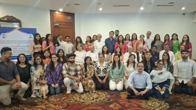 Gen-Z में बढ़ी बेदाग त्वचा की चाह, पटना के विशेषज्ञ बोले- मुहांसों पर खुद से क्रीम लगाना पड़ सकता है भारी