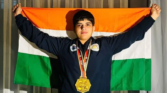 यूपी की बिटिया खुशी ने ग्रैपलिंग में जीता गोल्ड मेडल, ईरान की अइदा को हराकर विश्व में लहराया परचम