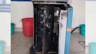 इसमें प्रतीकात्मक तस्वीर लगाई गई है।