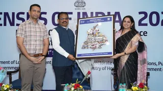 मुख्य सचिव केएपी सिन्हा और जनगणना संचालन पंजाब की निदेशक डॉ. नवजोत खोसा।
