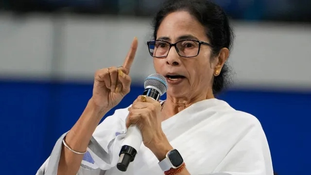 जिस बगावत से बनी टीएमसी, अब उसी चुनौती से जूझ रहीं ममता बनर्जी