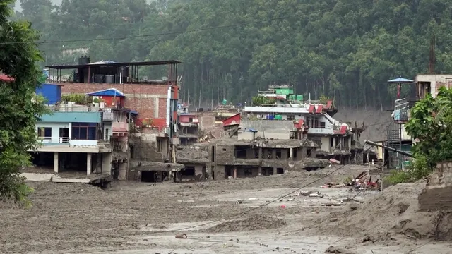 नेपाल में चार दिन भारी बारिश की चेतावनी, बॉर्डर से सटे यूपी के जिलों के लिए अलर्ट जारी