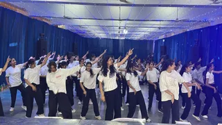 आयोजन में 400 से अधिक प्रतिभागियों ने भाग लिया।