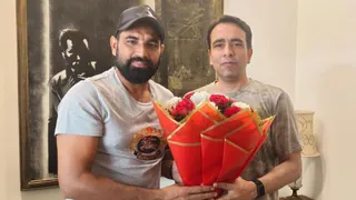 जयन्त चौधरी से मुलाकात के दौरान मोहम्मद शमी।
