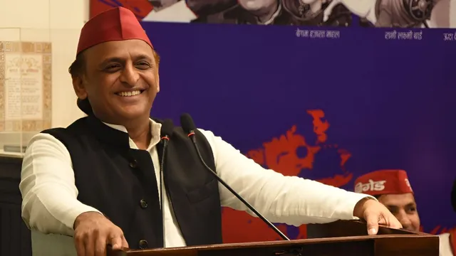 'भाजपा एक लाख दे रही, हम दो लाख देंगे', यूपी चुनाव से पहले महिलाओं को लेकर अखिलेश यादव का बड़ा दांव
