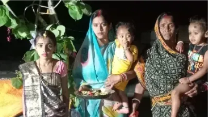 बिहार में करमा पर्व की धूम! 'अपना करम, भाई का धरम' गीत और मांदर की थाप से गूंजे टाले, बहनों ने रखा निर्जला व्रत
