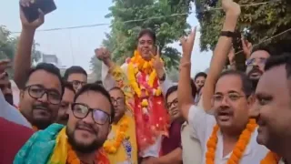 विजयी अतुल चौकड़ायत।
