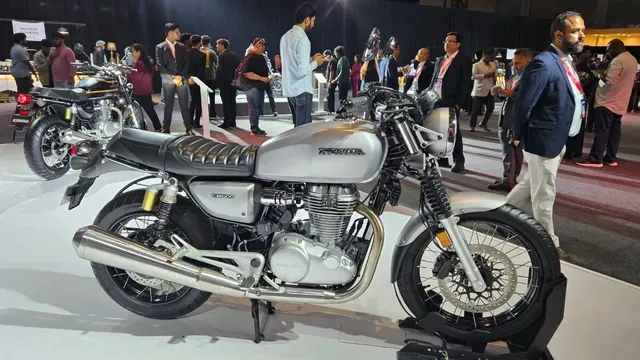 Honda CB 500 मोटरसाइकिल भारत में लॉन्च हुई, दमदार इंजन के साथ मिले बेहतरीन फीचर्स, कितनी है कीमत?