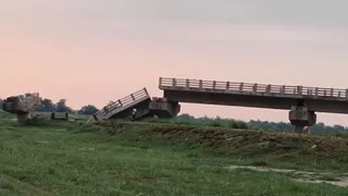 Araria Bakra River Padariya Bridge: अररिया में बकरा नदी पर पुल निर्माण अधर में