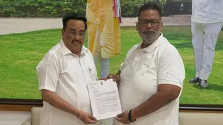 Ganga Water Treaty 2026 Pappu Yadav: नई दिल्ली में केंद्रीय जल शक्ति मंत्री सीआर पाटिल को फरक्का बैराज और गंगा जल प्रबंधन को लेकर ज्ञापन सौंपते सांसद पप्पू यादव