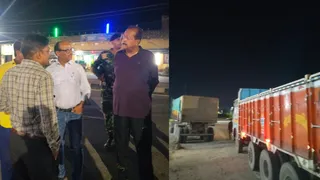 वित्त मंत्री ने आधी रात को की वाहनों की जांच। फोटो जागरण