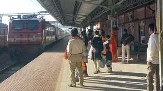 हटिया-पटना पाटलिपुत्र एक्सप्रेस। (प्रतीकात्मक फोटो)