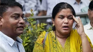 साहिल के माता-पिता ने प्रोफेसर पर जातिगत भेदभाव का आरोप लगाया