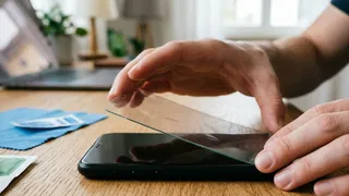 स्मार्टफोन स्क्रीन प्रोटेक्टर के लिए बीआईएस सर्टिफिकेशन अनिवार्य किया गया।