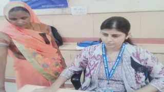 मीरजापुर में बैंक कर्मचारियों का काली पट्टी बांधकर विरोध प्रदर्शन, पांच दिवसीय बैंकिंग की मांग।