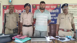 पूर्वी चंपारण में पुलिस की गिरफ्त में आरोपित।