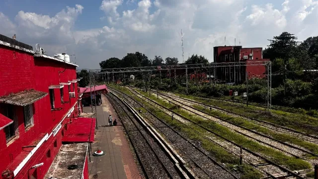 DDU से झाझा के बीच बिछेगी 400 किमी अतिरिक्त रेल लाइन; लेट-लतीफी से मिलेगी मुक्ति, किऊल-झाझा पर पुलों के टेंडर शुरू
