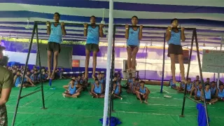 अग्निवीर जीडी भर्ती में भाग लेते युवा। फोटो जागरण