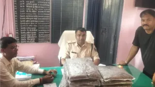 घर में छिपा रखा था 42.92 किलो गांजा