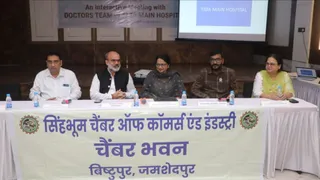 सिंहभूम चेंबर में टीएमएच के वरीय चिकित्सकों से संवाद, सुविधाएं बढ़ाने का आश्वासन।