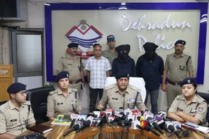 एसआइटी की ओर से गिरफ्तार एमबीबीएस दाखिलों में फर्जीवाड़ा करने वाले आरोपितों के बारे में जानकारी देते वरिष्ठ पुलिस अधीक्षक प्रमेन्द्र डोबाल।