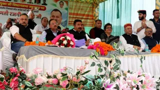डॉ. प्रेम सिंह की जयंती पर श्रीरेणुकाजी में आयोजित कार्यक्रम में जुटे कांग्रेस दिग्गज। जागरण