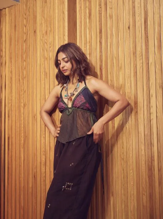 Radhika Apte Intimate Scene