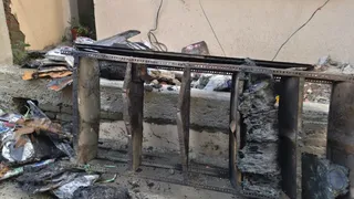 बुधवार तड़के कार एसेसरीज से जुड़े गोदाम में आग. Jagran