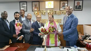 केन्या से आए प्रतिनिधियों ने कृषि मंत्री विजय कुमार सिन्हा से शिष्टाचार भेंट की। फोटो : आइपीआरडी
