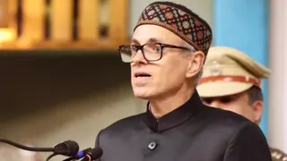 उमर ने कहा, 'जिन लोगों ने आजादी की लड़ाई में हिस्सा नहीं लिया, वे क्या सबक सिखाएंगे? (फाइल फोटो)