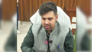 नवनियुक्त जिलाधिकारी अनुनय झा