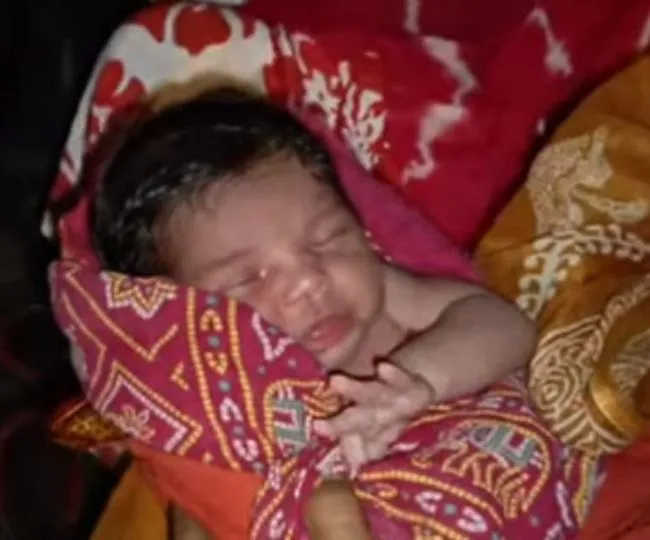 Jamui Family Celebrates Newborn Girl Aarohi with Grand Welcome
