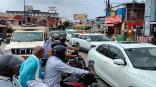 प्रयागराज के सिविल लाइंस में जाम और पार्किंग से मिलेगी निजात। जागरण आर्काइव