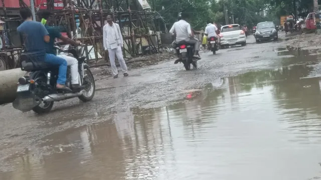 Bihar Weather: बंगाल की खाड़ी में एक्टिव हुआ सिस्टम, भोजपुर में 33.9 MM बारिश; 26 तक भारी बारिश-वज्रपात का अलर्ट
