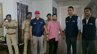Supaul DTO Office Vigilance Raid : ऑपरेटर नंदलाल कुमार को गिरफ्तार किया