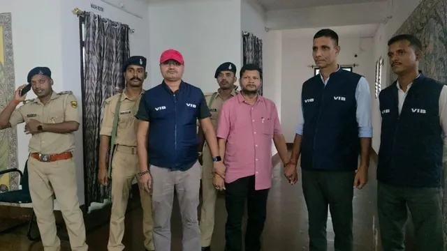 महाराष्ट्र की गाड़ी को बिहार नंबर दिलाने पर मांगी घूस! सुपौल DTO ऑफिस में विजिलेंस ने ऑपरेटर नंदलाल को दबोचा
