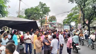 धूल की समस्या के विरोध में बालूमाथ बाजार बंद रहा। जागरण