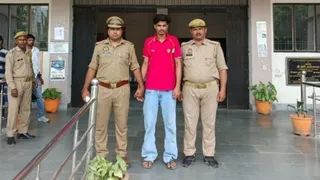 पुलिस गिरफ्त में आरोपित फरदीन।