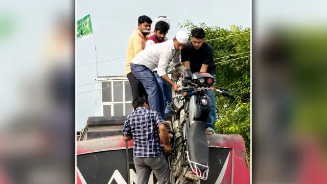 बदायूं में बिना परमिट दौड़ रहीं डग्गामार स्लीपर बसें: राम भरोसे दिल्ली-राजस्थान का सफर, स्लीपर केबिन से हो रही तस्करी! 
