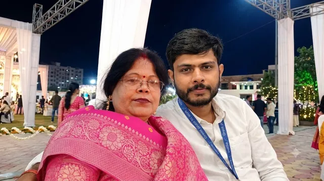 निखिल ने की मां-भाई के शवों की पहचान, यमुना एक्सप्रेसवे बस हादसे में BJP नेता की पत्नी और बेटे की जलकर हुई थी मौत