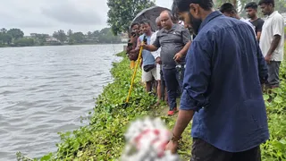 हुरहुरु तालाब किनारे अज्ञात महिला का शव मिला। जागरण