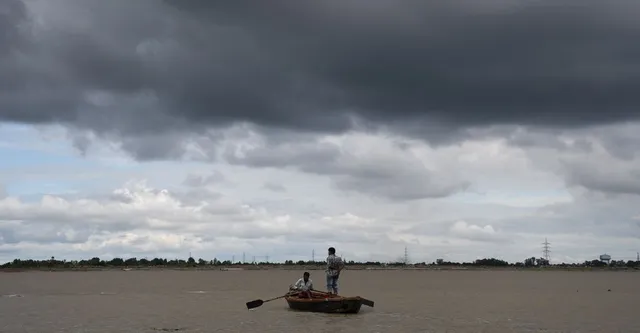 Weather Alert: कानपुर में 14 घंटे में 35 मिमी बारिश, अगले तीन दिन और बरसेंगे मेघ